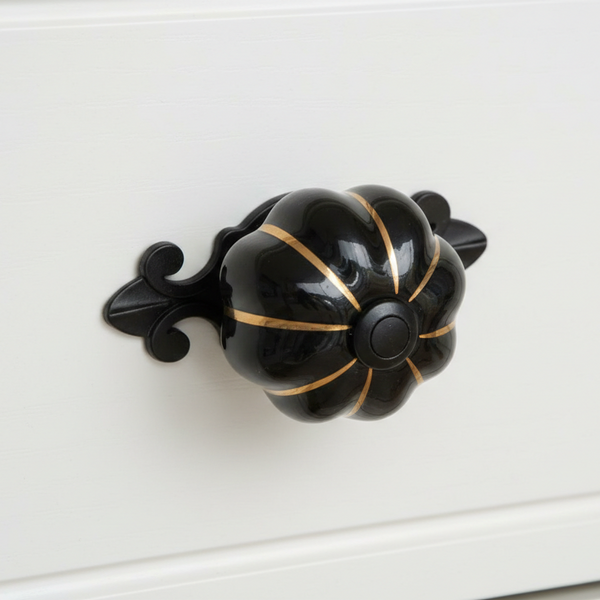 Noir Pumpkin Ribbed Knob