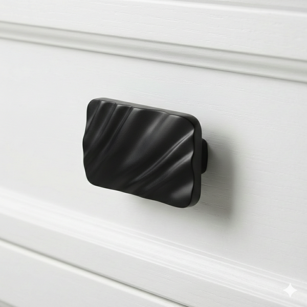 Slim Rectangular Knob in Matte Black