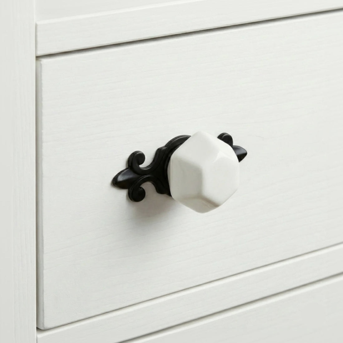 Contrast Elongated Knob – Ceramic Knob