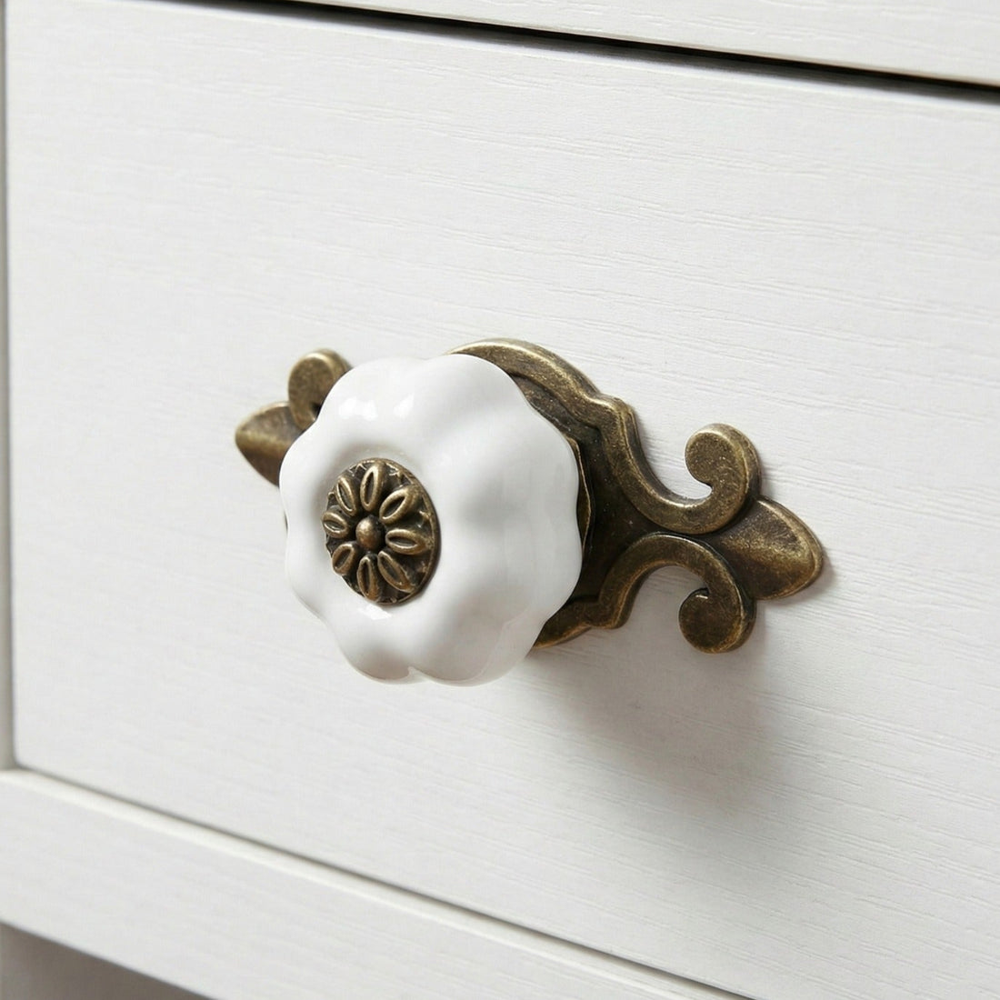 Bevel Elongated Knob – Ceramic Knob