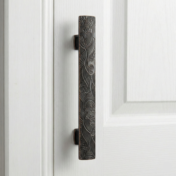 Arc Classic Door Handle in Matte Black