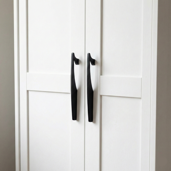 Apex Slim Wardrobe Handle in Matte Black