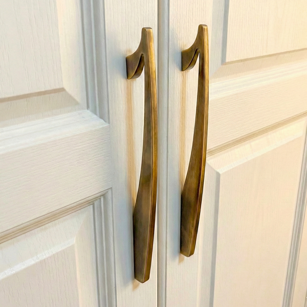 Apex Slim Wardrobe Handle – Aluminium wardrobe handles — alternate view