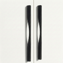 Horizon Slim Wardrobe Handle – Aluminium wardrobe handles — view 1