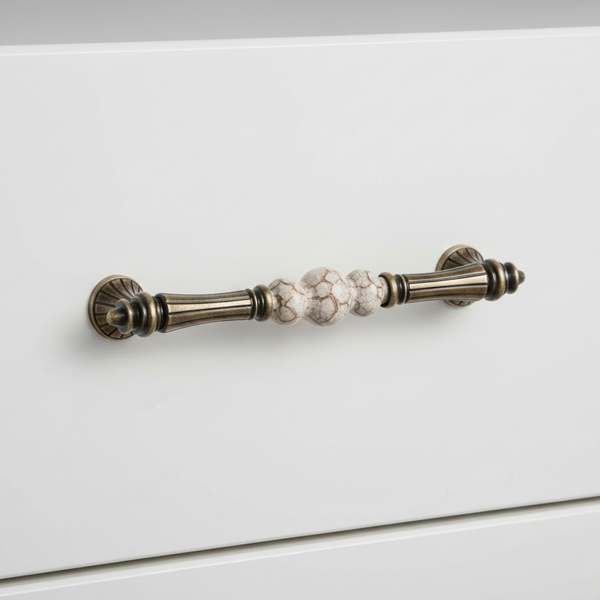 Tassel Sovereign Bar Handle in Antique Brass