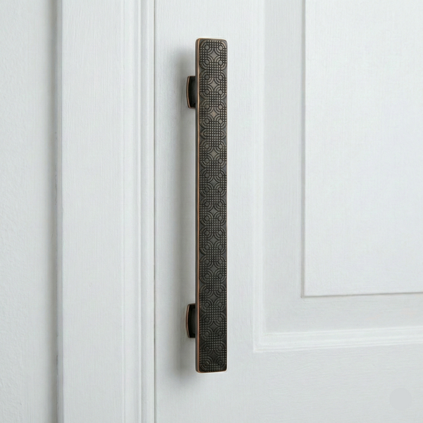Bar Classic Door Handle in Matte Black