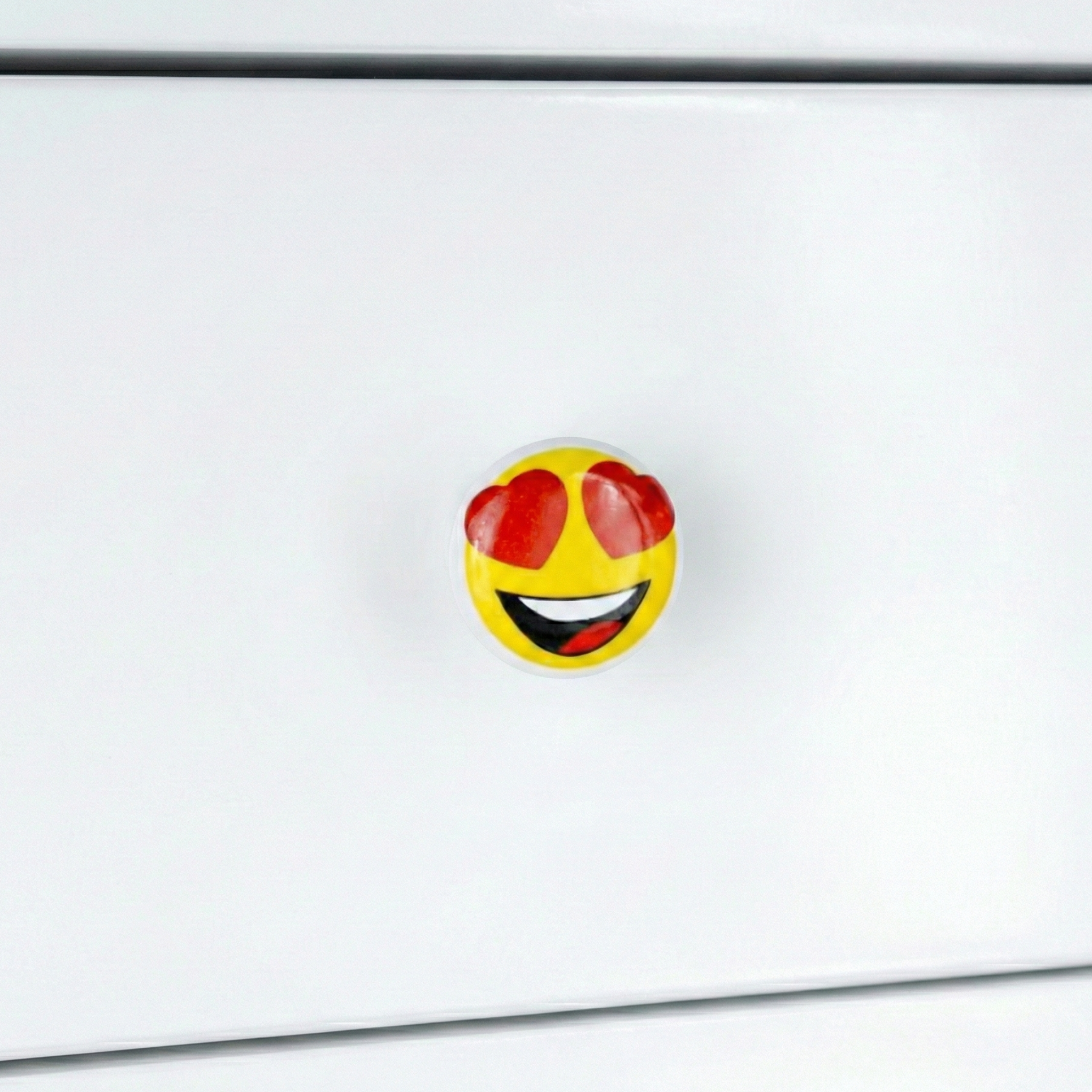 Heart-Eyes Artisan Knob – Ceramic Knob