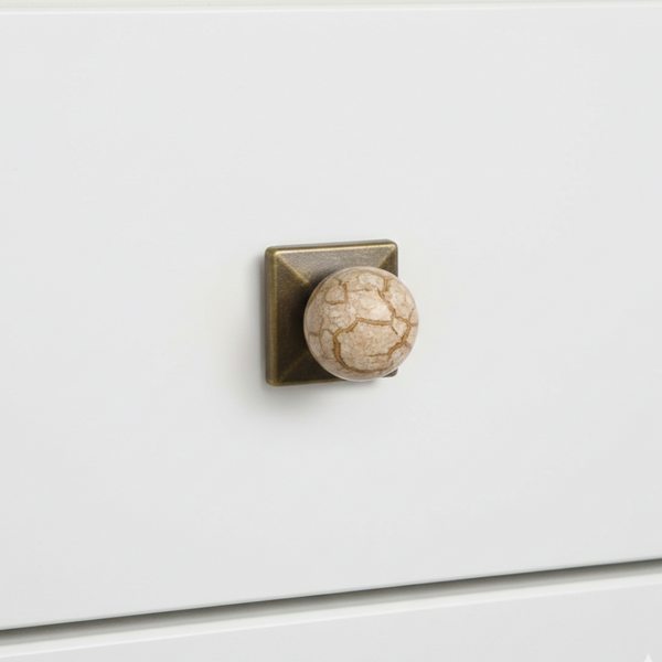 Antica Sculpted Knob