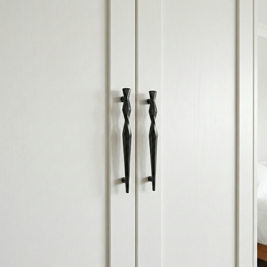 Eiffel Linear Brass Door Handle – Brass handles — view 5