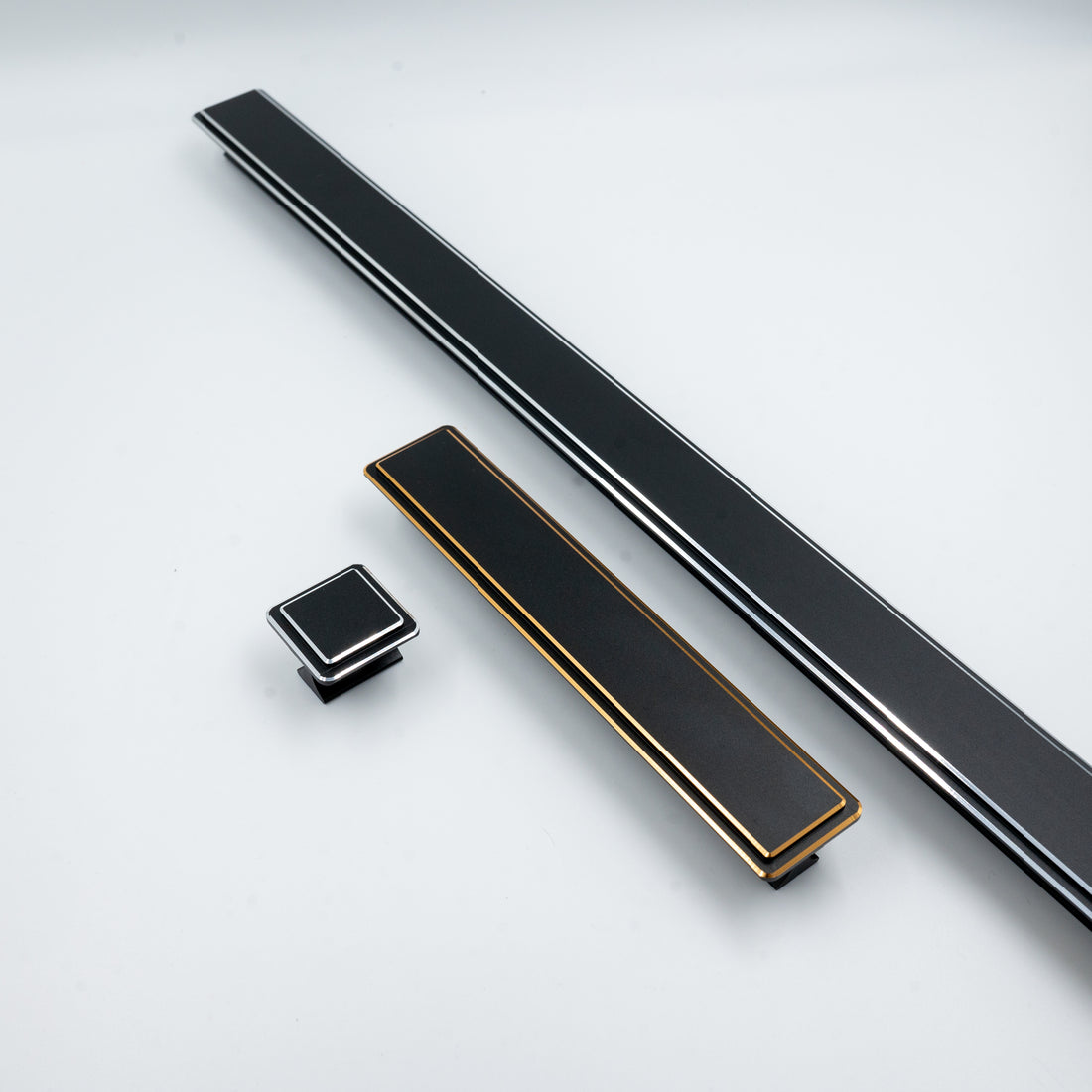 Twin-Tone Linear Long Handle – Aluminium Long handles