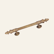 Begonya knurled solid brass pull handle with cast leaf shoulders