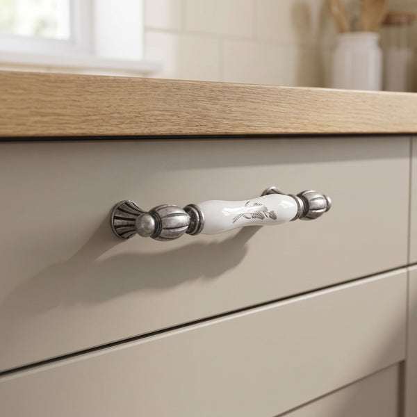 Siena Classic Bar Handle in Silver, 128mm, fitted on a kitchen drawer