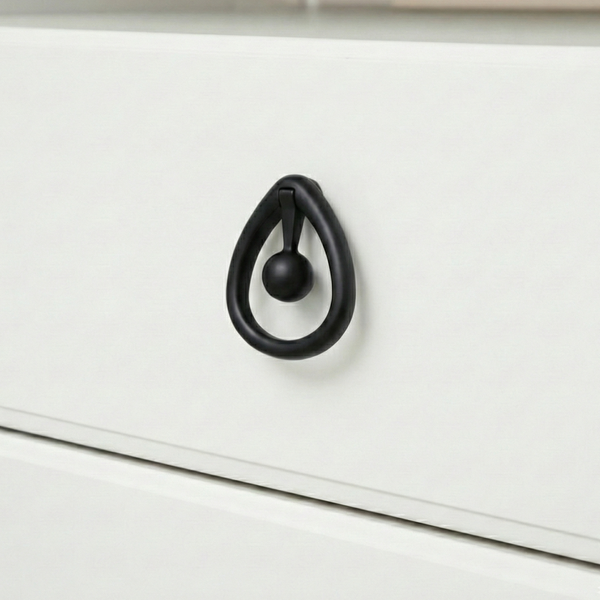 Hera Sculptural Knob in Matte Black