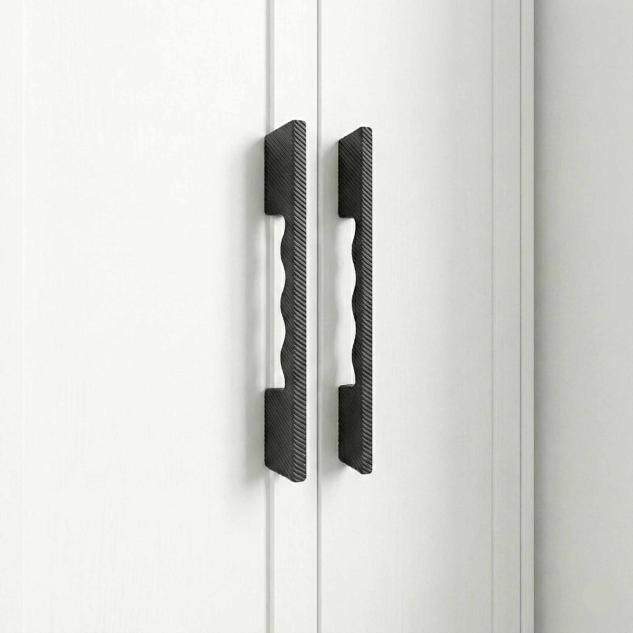 Ridge Slim Linear Handle – Aluminium Long handles