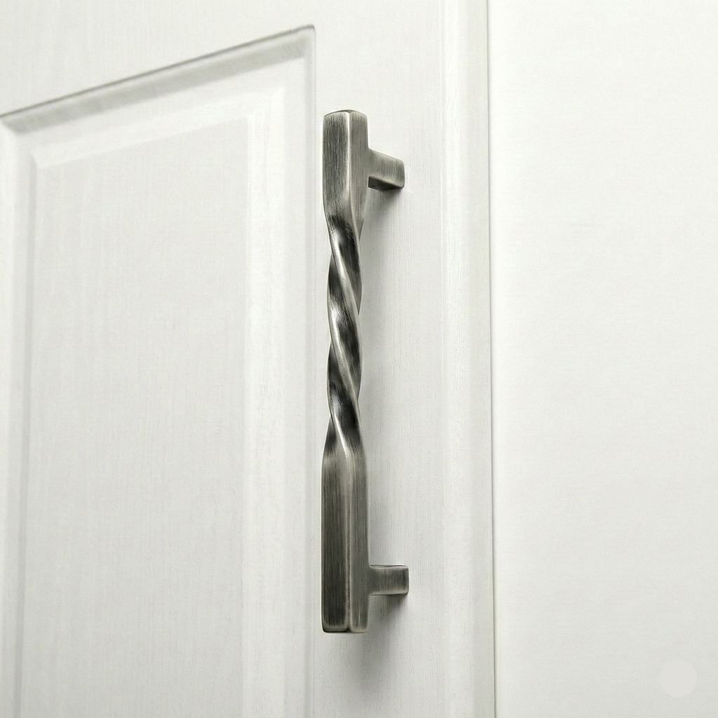 Twig Sculptural Brass Door Handle – Brass handles