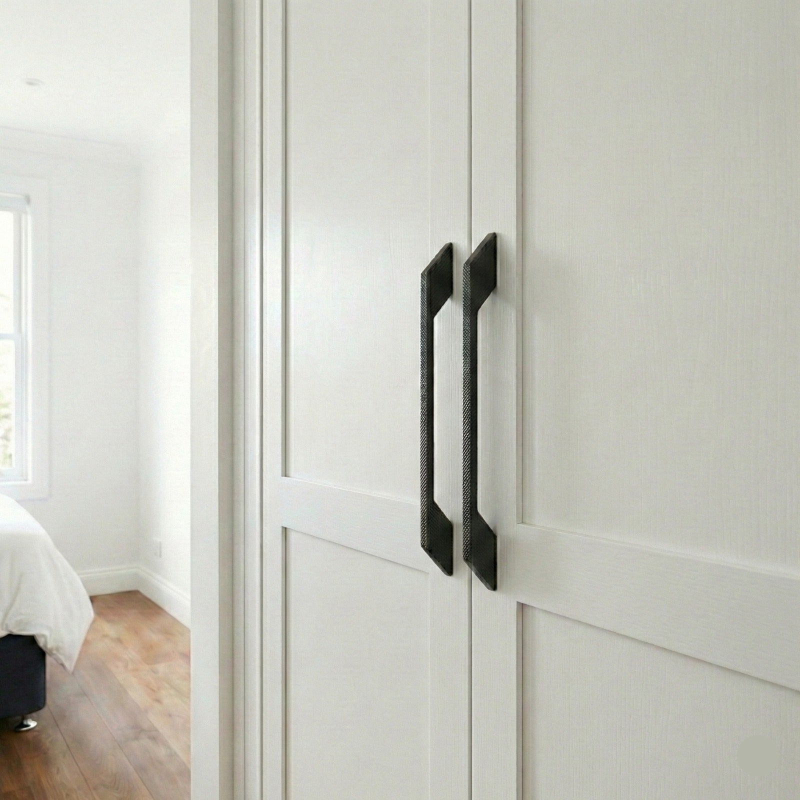 Arc Slim Linear Handle – Aluminium Long handles
